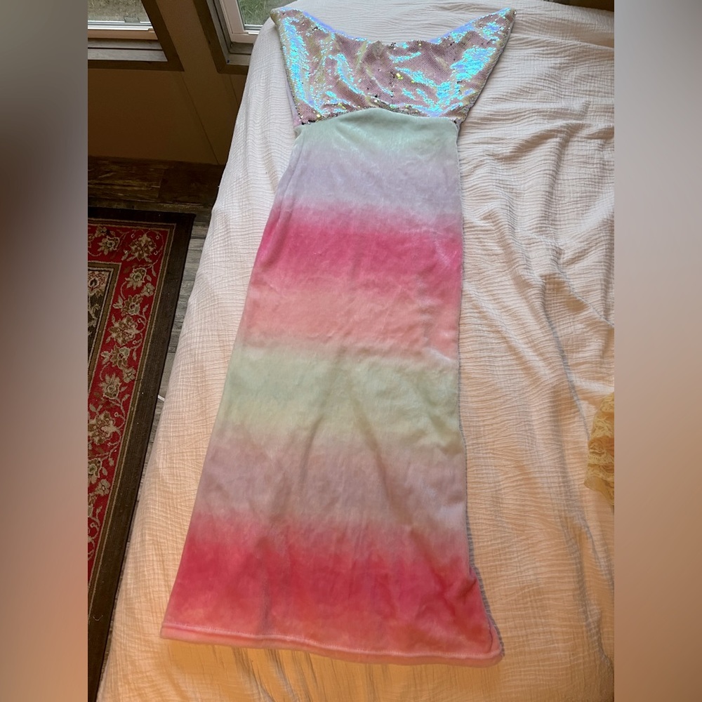 Girls Mermaid Blanket Silver Sequin Fin Soft Pink & Blue Fleece Throw Blanket